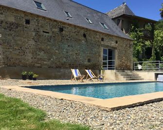 Maison D'Orride - Oloron-Sainte-Marie - Zwembad