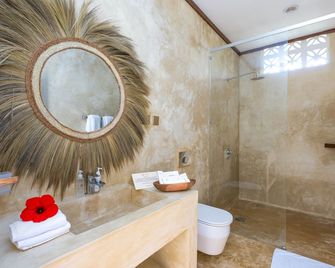 Safaya Luxury Villas - Adults only - Nungwi - Badkamer