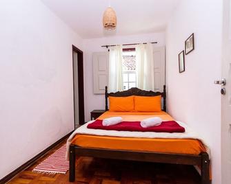 É Hostel - Ouro Preto - Kamar Tidur