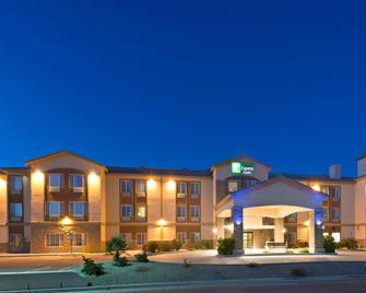 Holiday Inn Express & Suites Casa Grande By IHG - Casa Grande - Edificio