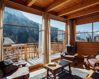 Chalet L'Ecuela, The Old School, Luxury Chalet Rental, near Morzine France - Saint-Jean-d'Aulps - Balcony