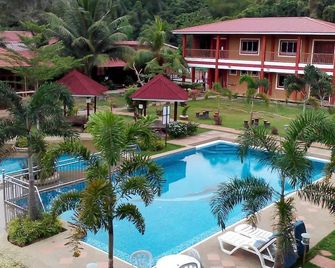 Purnama Beach Resort - Pangkor - Pool