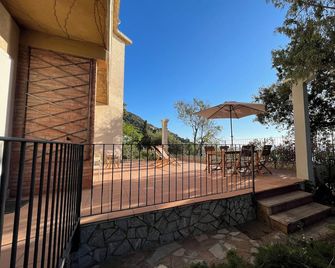 Terrace of dawn on the sea, house on the sea - Santa Maria Navarrese - Balkon