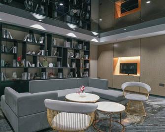 Paco Hotel Shenzhen Luohu Port - שנג'ן - טרקלין