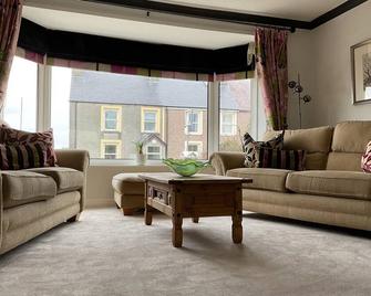 Ramsey House - Haverfordwest - Living room