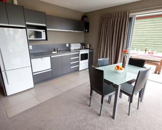 Bay Breeze Accommodation - Whitianga - Küche