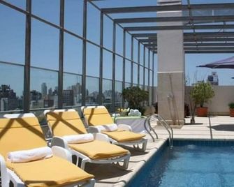 Ariston Hotel - Rosario - Patio