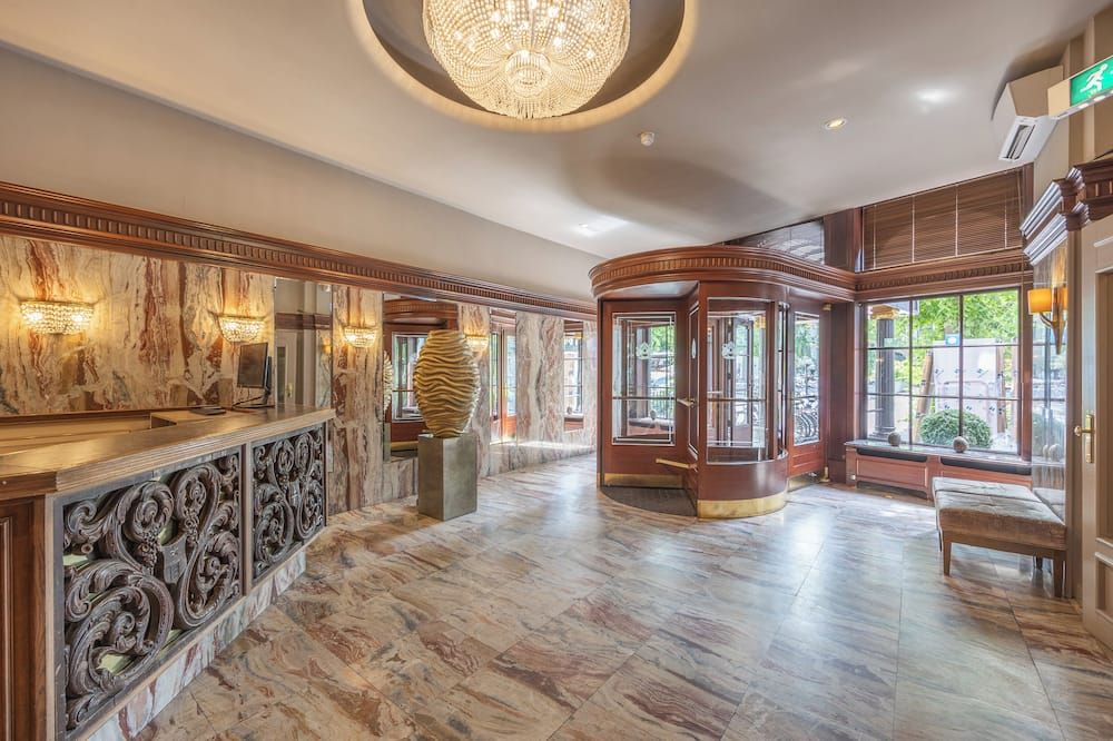 Boutique Hotel Corona - האג - לובי