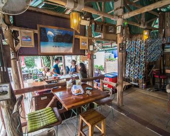 تروبيكال جاردن بنجالو - جزر في في - مطعم