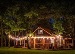 Family\/Pet Friendly Country Cabin Firepit Minutes To Dfw & Texas Motor Speedway - Roanoke - Gebäude