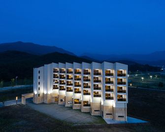 Cozy Cove Hotel - Buan - Edificio
