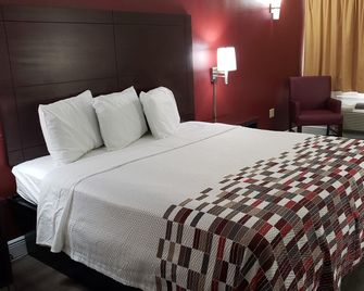 Red roof Inn Kenner - New Orleans Airport NE - Kenner - Bedroom