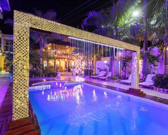 Canary Golden Hotel - Nungwi - Zwembad