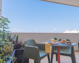 Casole Living B&B - Copertino - Balcón