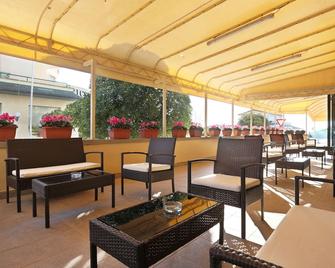 Hotel Brunella - Camaiore - Balcony