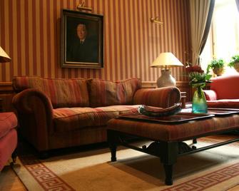 Hotel Niederländischer Hof Schwerin - Schwerin - Living room
