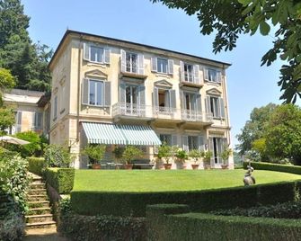 Beautiful and charming apartment in nineteenth century villa - Pinerolo - Gebouw