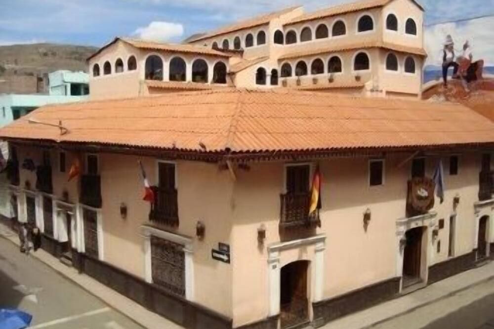 Hotel Casona Colon Inn - פונו - בניין