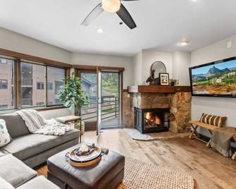1br Deer Valley Condo-On Free Shuttle Line - Park City - Living room