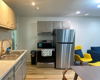 The True The Archive Lofts - Marion - Kitchen