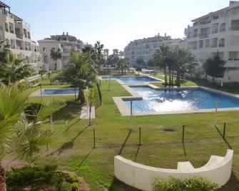 Beautiful 2 bedroom 2 bathroom apartment with pool - Roquetas de Mar - Pool