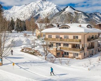 أبارتمنت هاوس تريستيناو - برتيساو - مبنى