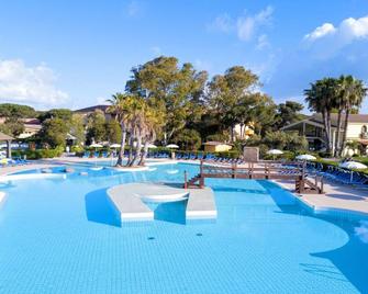 5 Ala Birdi Cottage 150m From The Beach, Arborea, Italy - Arborea - Piscina