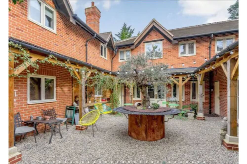 The Kingsley at Eversley - Reading