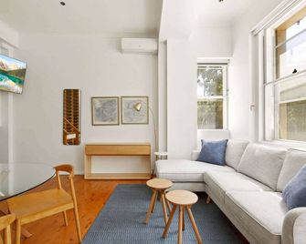 Stylish Inner City 2-Bed Unit by Fig Lane Park - Sydney - Phòng khách