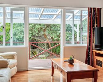 3 Bedroom In Onehunga w Parking - Wifi - Netflix - Auckland - Huiskamer
