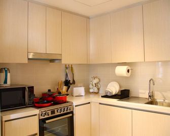 Zapbed House - Luxury Holiday Homes In Yas Island - Abu Dhabi - Keittiö