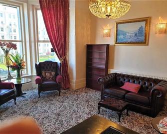 The Ellesmere Hotel - Eastbourne - Living room