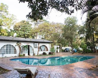 Adlib Executive Lodge - Lilongwe - Piscina