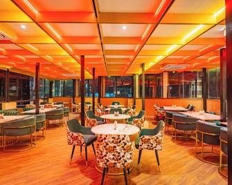 Ski Hotels And Resorts Rishikesh - Rishikesh - Restaurant