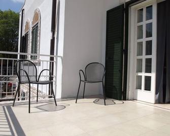 Villa Vittoria B&B - Fasano - Balcony