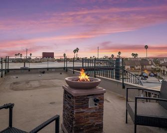 Oxnard Beach Retreat - Oxnard - Balcony