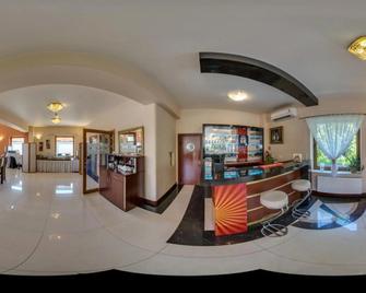 Vinci Hotel Airport - Modlnica - Lobby