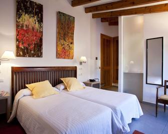 L'Hostal hotel d'interior - Pollença - Camera da letto