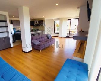 Conjunto la Isabella Campestre, apartamentos amoblados, modernos y amplios. - Mosquera - Sala de estar