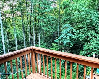 A Cozy A-Frame near Patoka Lake and French Lick - French Lick - Balcony