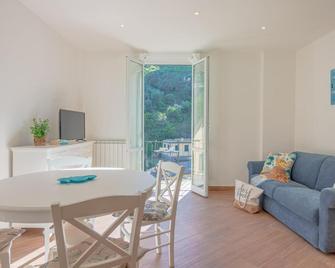 Blue Dolphin by PortofinoHomes - Portofino - Dining room