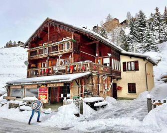 Casa-La Carotto Appartement pour 6 dans chalet - Saint-Véran - Building
