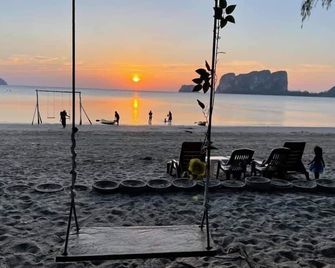 บลูลากูน โฮม ตรัง - กันตัง - ชายหาด