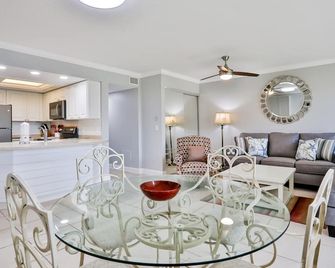 Midnight Cove II 823 - Siesta Key - Dining room