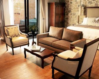 Los Pasos Boutique Hotel & Spa - Antigua - Living room
