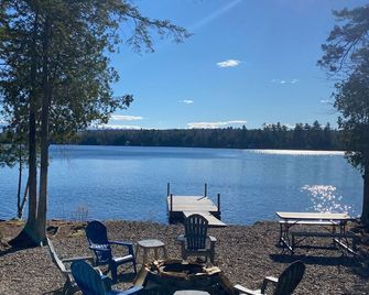 Maine Lakeside Retreat - Lincoln - Playa