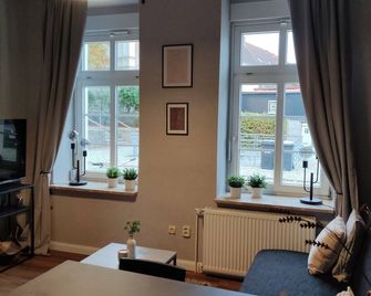 Matö Vacation Apartment - Teterow - Wohnzimmer