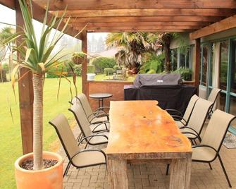 At Springwaters Lodge - Rotorua - Patio