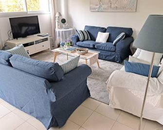 300 M From The Beach Bright 4 House With All Comforts Enclosed Lush Wooded Garden - Agon-Coutainville - Salon