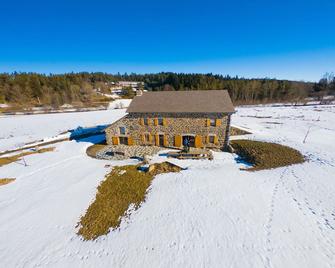 Completely renovated farm, in the heart of nature, in Les Vastres, at the gates of Mézenc - Les Vastres - Edificio